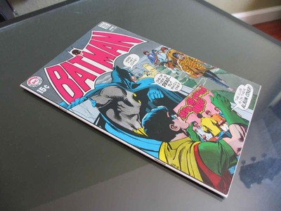 Batman #222 DC 1970 Robin -NEAR MINT- 9.0 NM- Beatles issue – Neal Adams art!!
